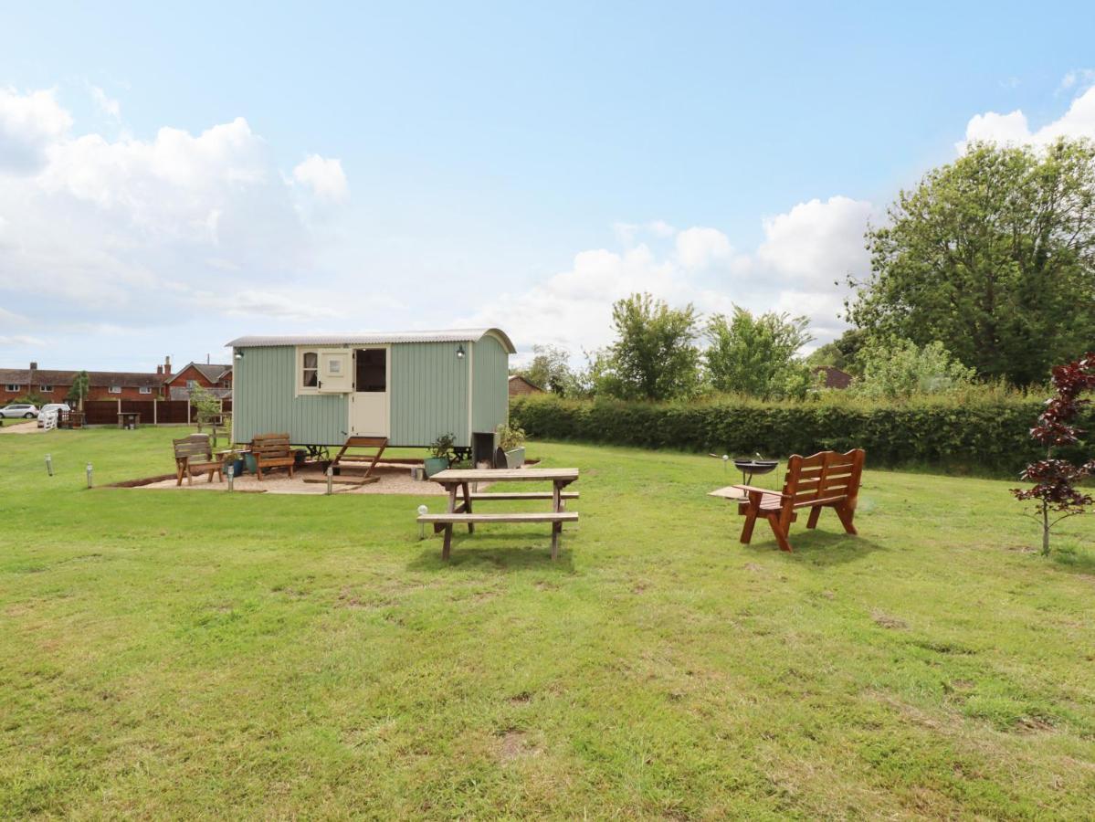 Honeybee Lodge Woodhall Spa Esterno foto