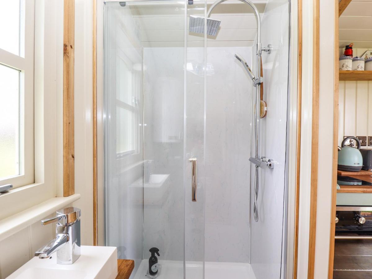 Honeybee Lodge Woodhall Spa Esterno foto